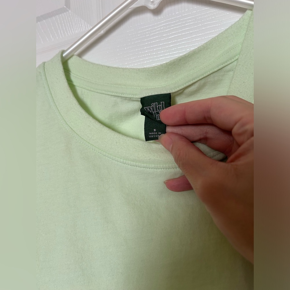 Woman’s basic tshirt - Picture 3 of 3